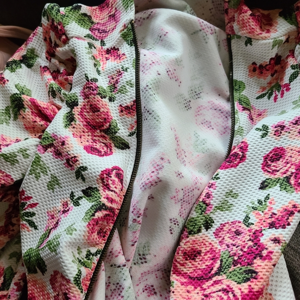 English Rose floral long sleeve zip front Top small, ROLYPOLY - Picture 6 of 7
